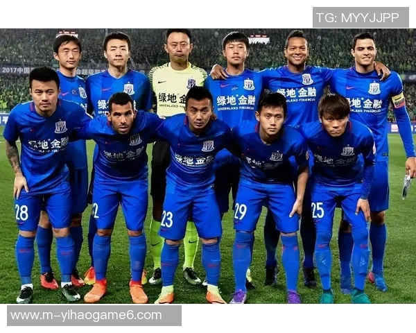 上海绿地申花足球俱乐部奋勇拼搏展现团队精神与城市荣耀