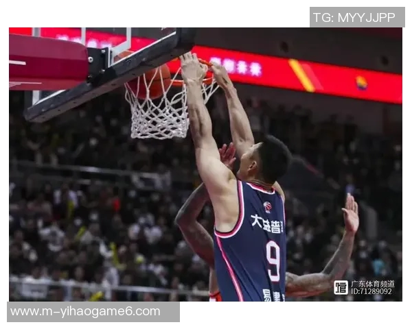 广东外援状态回暖砍下三双表现杜锋是否该继续信任他